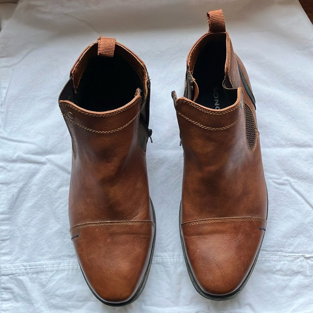 Sonoma Men's boots tan size 10.5
